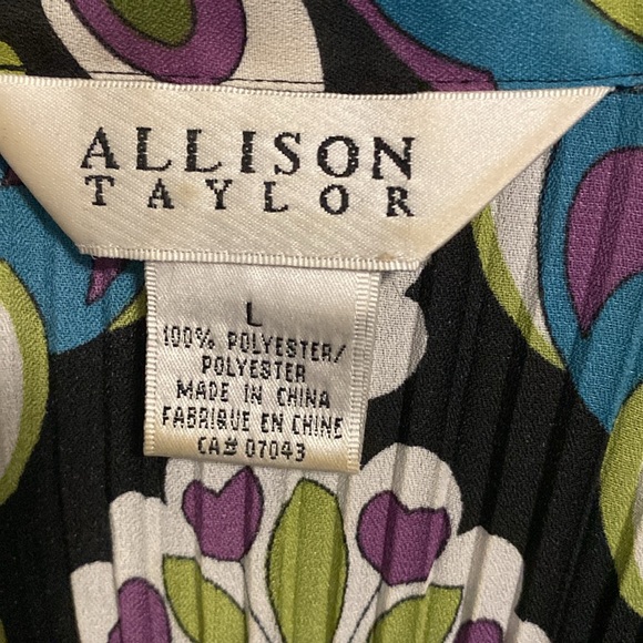 Retro feeling modern colourful blouse! - Picture 3 of 5